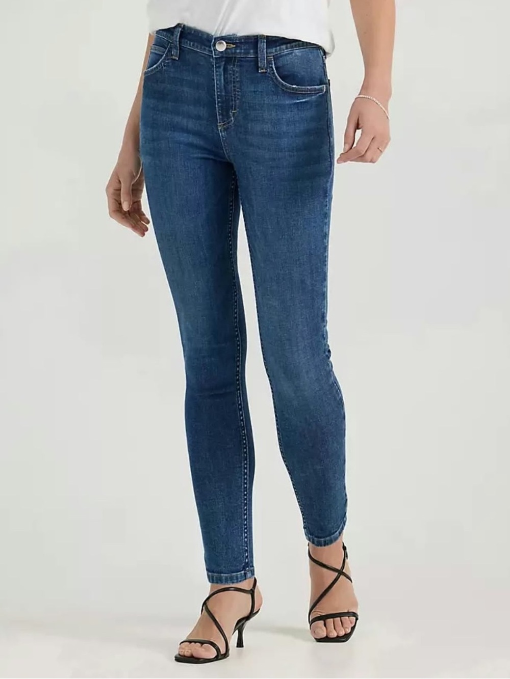 Lee Mid Rise Skinny Jeans in Blue Size 6 Like New